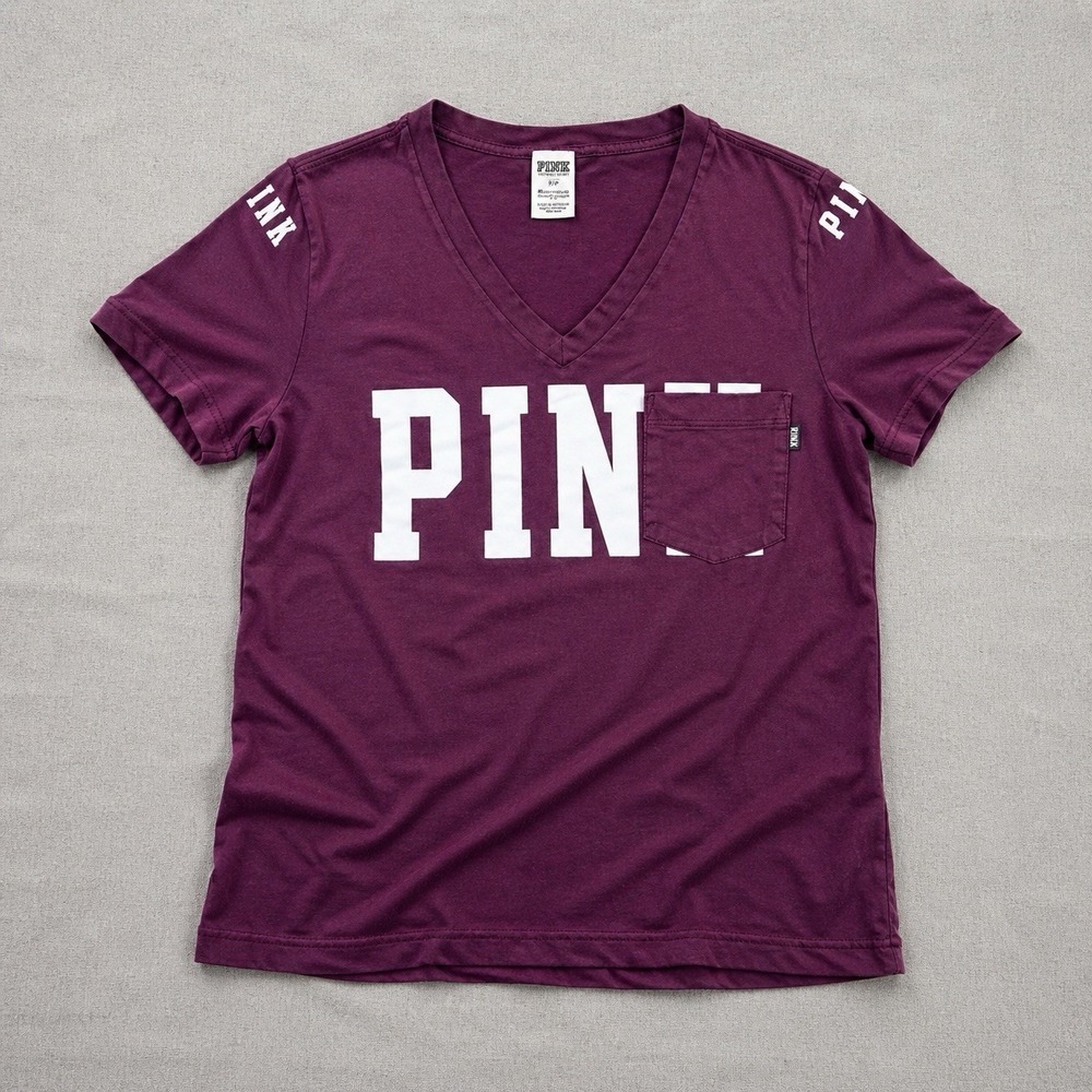 Victoria Secret PINK Shirt Womens S‎ V Neck Burgundy Logo Pocket Tee